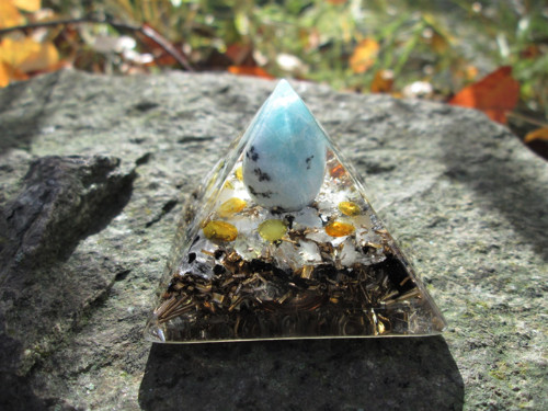Org. pyramida ,, Snového světa " s amazonitem — foto 2