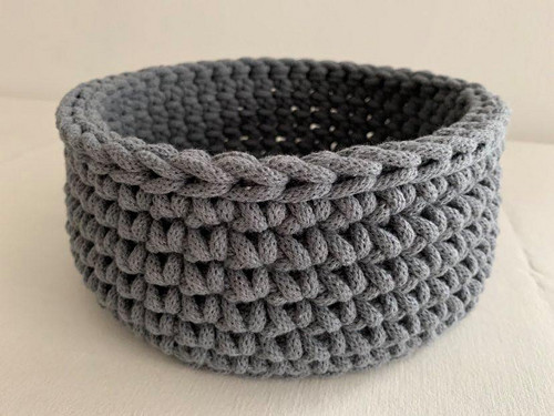 Háčkovaná ošatka kulatá šedá ocel průměr 22cm MAXI — foto 2
