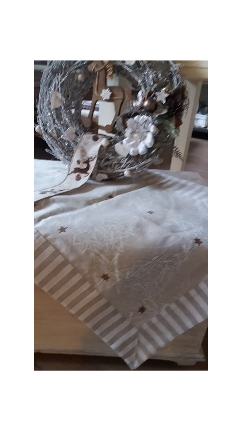 Vánoční běhoun - střapaté stromečky — foto 2