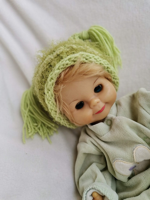 Newborn čepička zelenkavá — foto 3