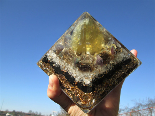 Org. pyramida ,, Nového Zítřku " — foto 2