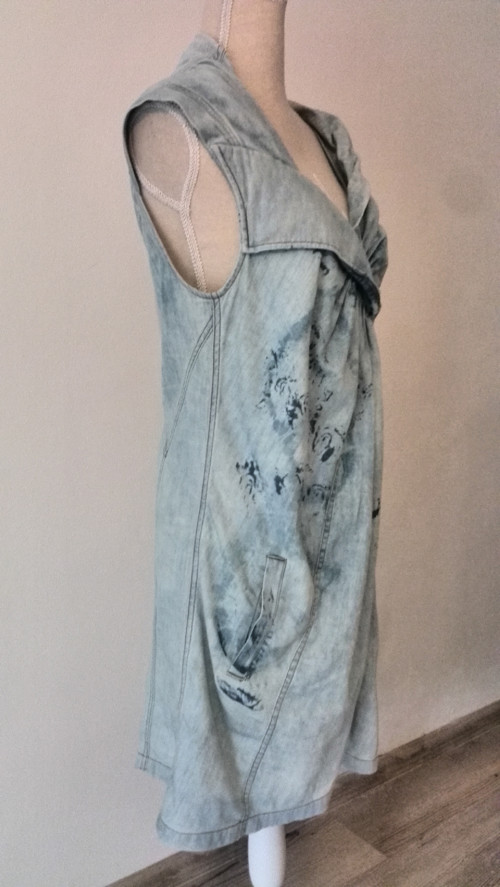 Riflové šaty — foto 2