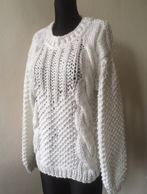Svetr bílý — foto 3