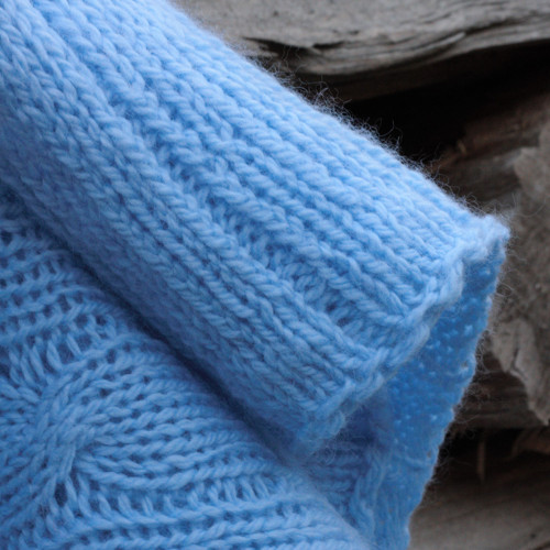 Svetr královsky modrý - merino/angora — foto 6