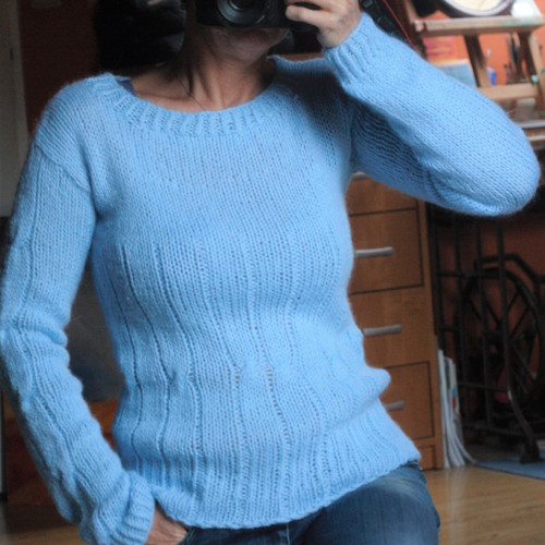 Svetr královsky modrý - merino/angora — foto 2