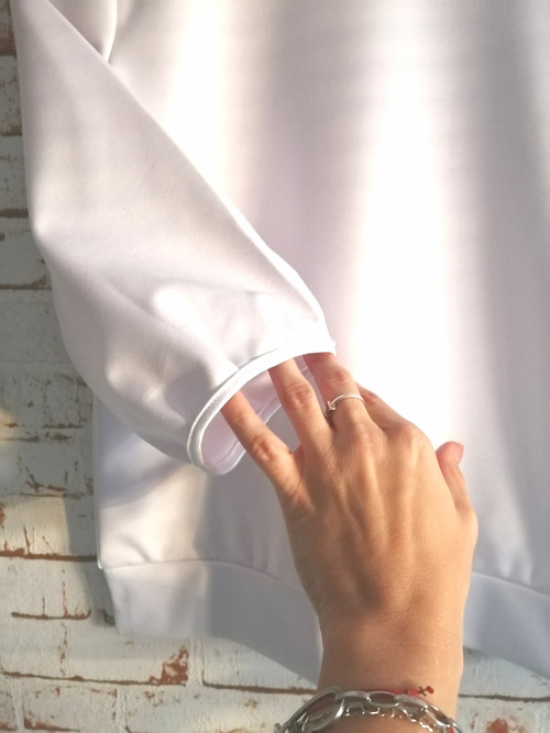 Elegantná mikina — foto 4
