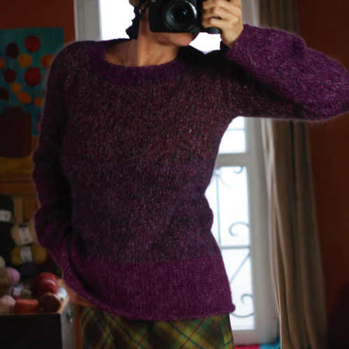 Soulad barev - purpurový pullover — foto 6