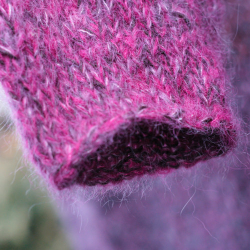 Soulad barev - purpurový pullover — foto 5