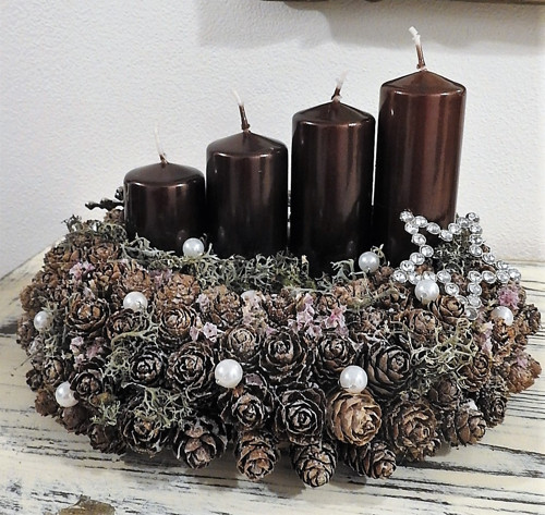 Věnec adventní modřínový — foto 2