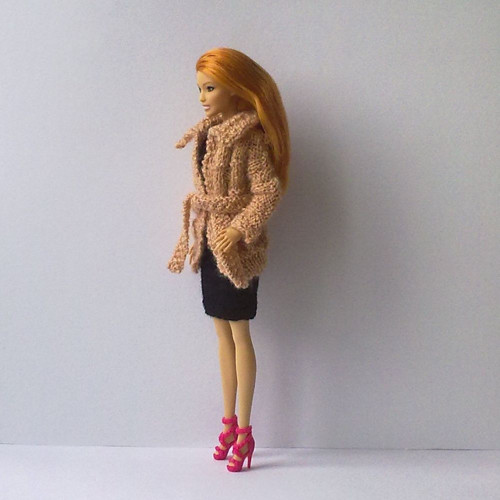 Oblečky pro Barbie - kabátek, šaty — foto 5