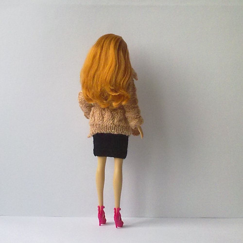 Oblečky pro Barbie - kabátek, šaty — foto 6