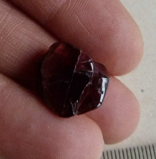 Granát - rubeit - 1,5 cm — foto 2