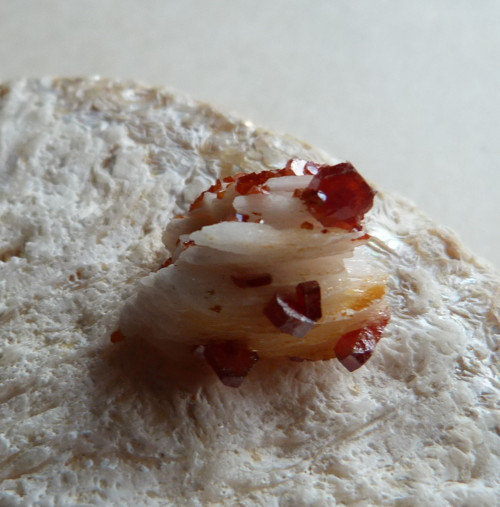 Baryt, vanadinit - 1,9 cm — foto 4