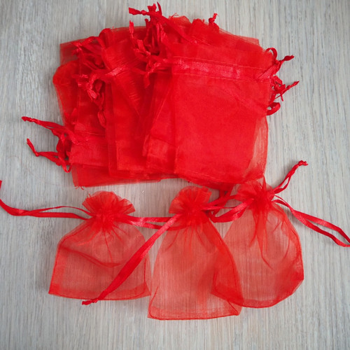 Červený pytlíček organza — foto 2