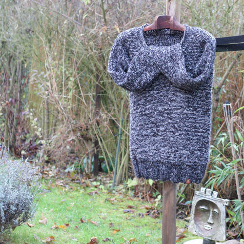 Realismus - černá+bílá, pullover.. — foto 2