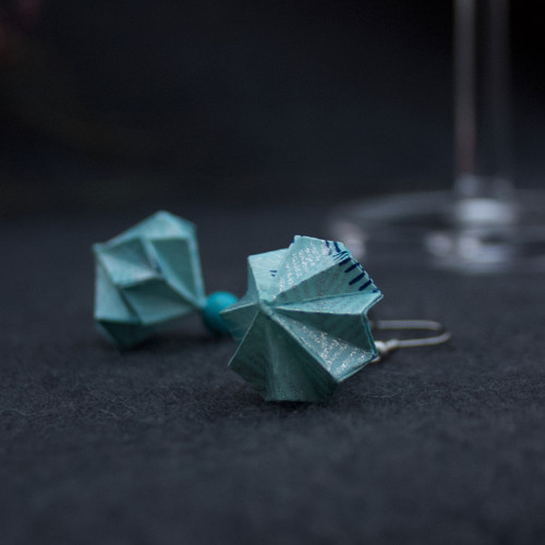 Lehoučké origami náušnice – modrá peříčka — foto 2