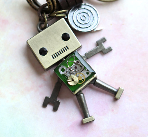 Robot - klíčenka — foto 3