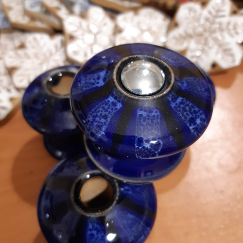 Knopky, úchytky na šuplík — foto 4