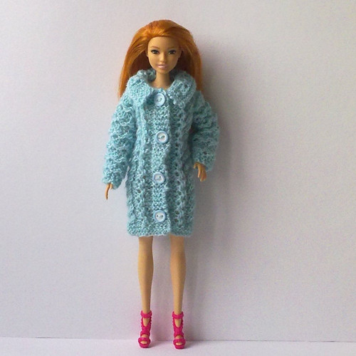 Oblečky pro Barbie - kabát — foto 2