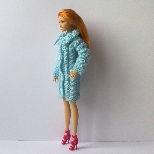 Oblečky pro Barbie - kabát — foto 3