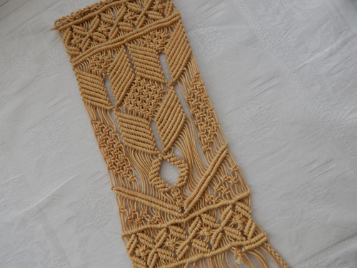 Drhaný krásný závěs na zeď - MACRAMÉ — foto 4