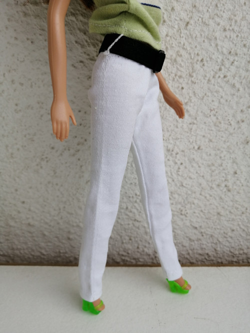 Kalhoty s páskem pro Barbie — foto 2
