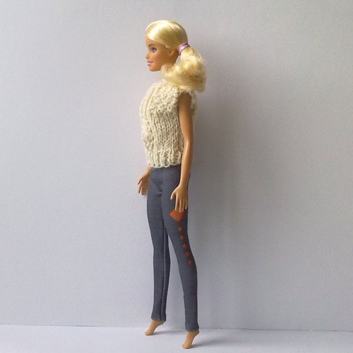 Oblečky pro Barbie - tričko — foto 3