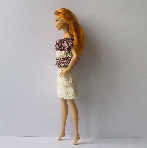 Oblečky pro Barbie - tričko, sukně — foto 2