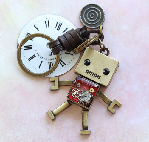 Robot - klíčenka — foto 2