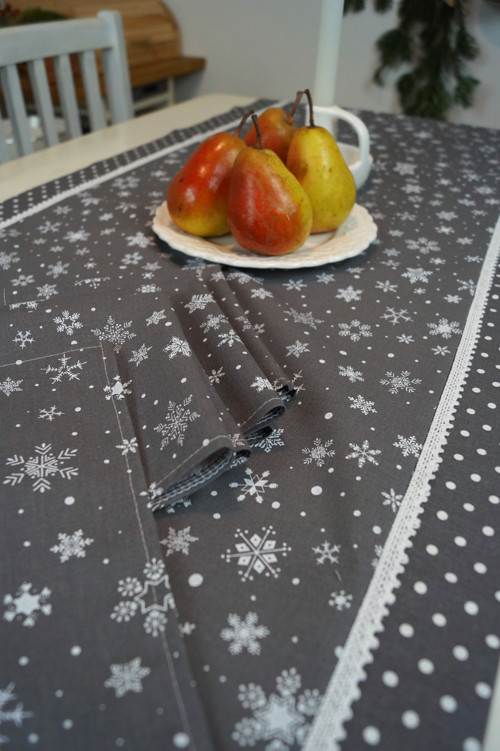 Vánoční běhoun v sadě s ubrousky — foto 2