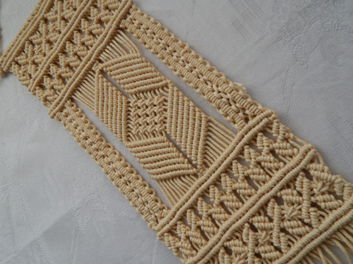 Drhaný krásný závěs na zeď - MACRAMÉ 2 — foto 4