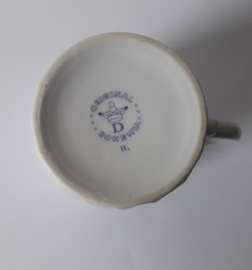 Porcelánový hrnek — foto 3