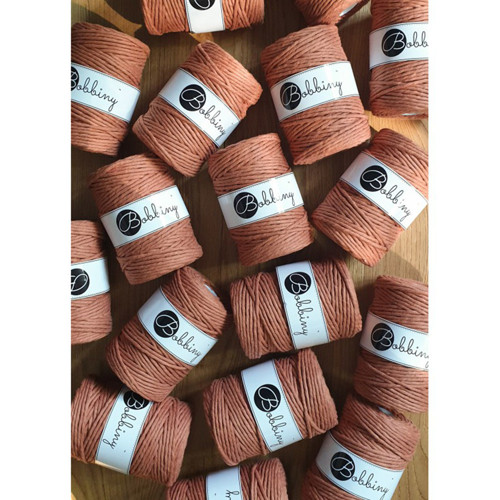 Bobbiny Macrame XXL 5mm - terrakota- 3m — foto 3