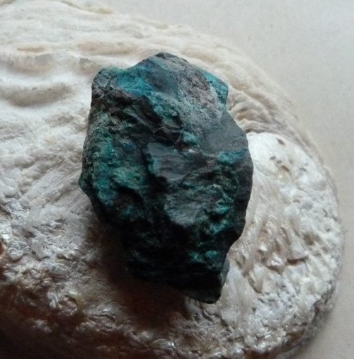 Chrysokol s malachitem surový - 4,5 cm — foto 5
