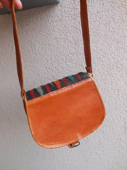 Kožená, tkaná vintage kabela — foto 6