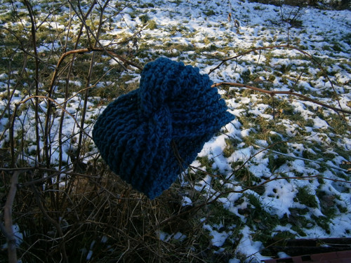 Čelenka - twistka tmavě tyrkysová — foto 3
