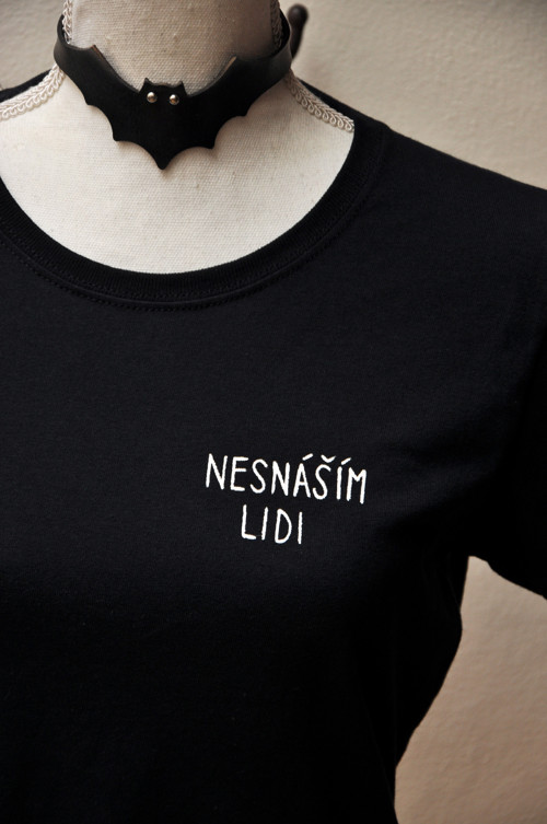 Dámské tričko - nesnáším lidi — foto 2