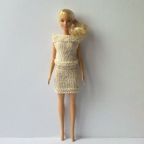 Oblečky pro Barbie - tričko, sukně — foto 5