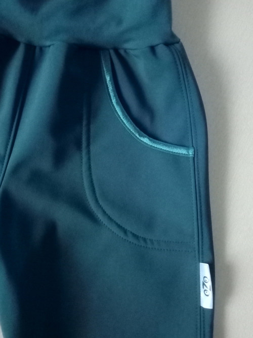 Rostoucí softshell. kalhoty -bagr - vel. 98 — foto 3