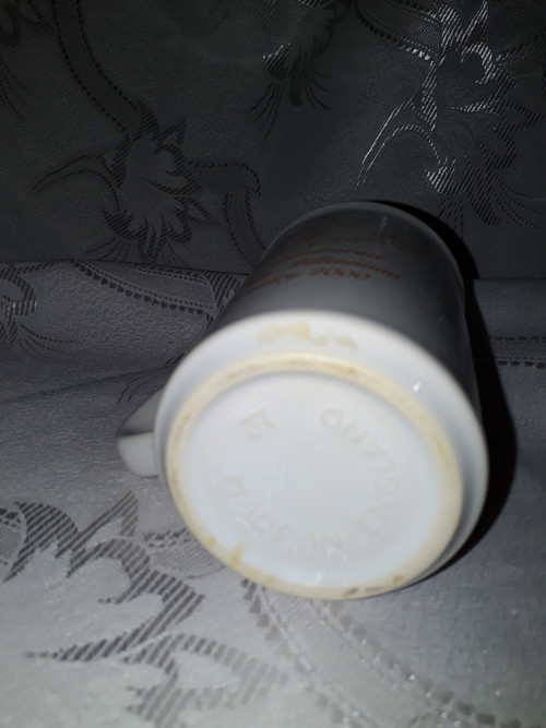 Starý porcelánový hrníček... — foto 3