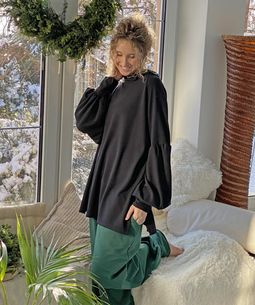 Černá oversize mikina — foto 6