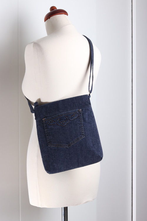 Džínová cross body tmavá — foto 2