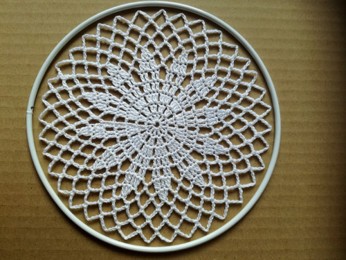 Krajka bílá - do kruhu 15 cm — foto 3