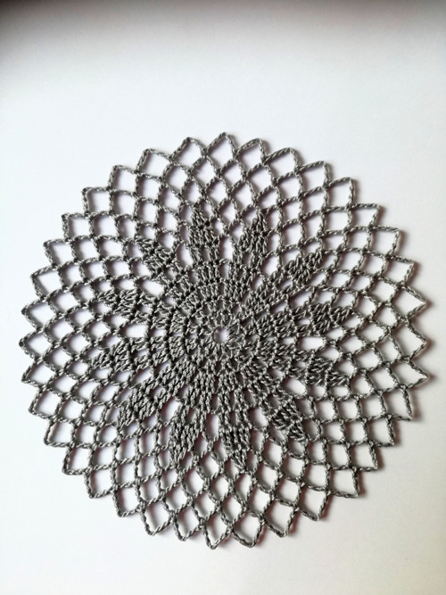 Krajka šedá - do kruhu 15 cm — foto 2
