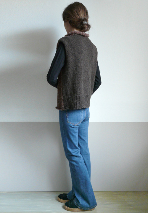 Hnedá vesta — foto 3