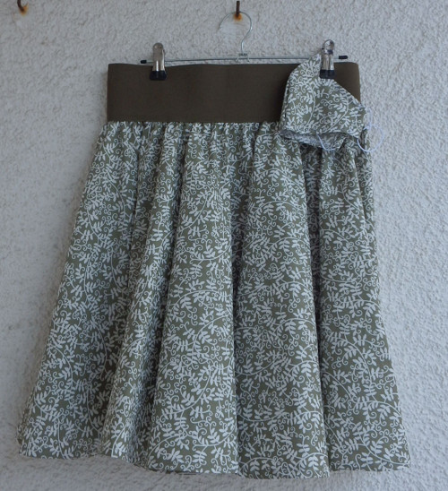 Opravdická kolová, khaki větvičky — foto 2