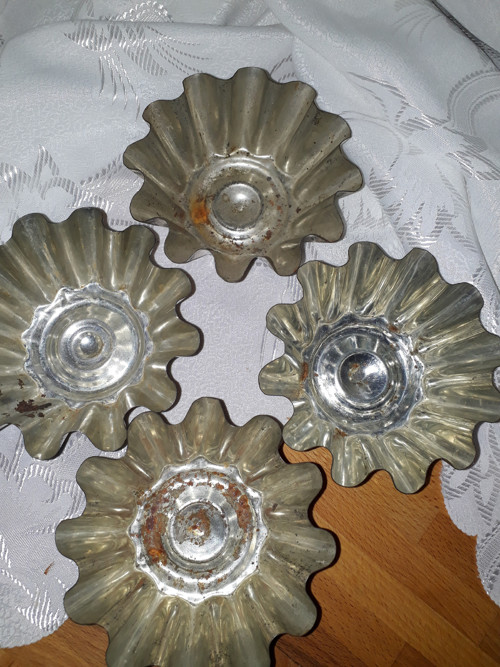 4 x stará plechová formička... — foto 4