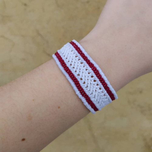 Macrame náramek bílý — foto 2