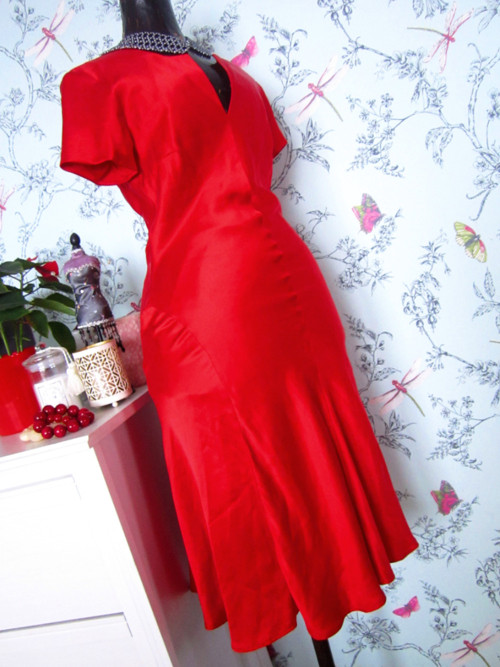 Šaty fatal red, 100% hedvábí — foto 3