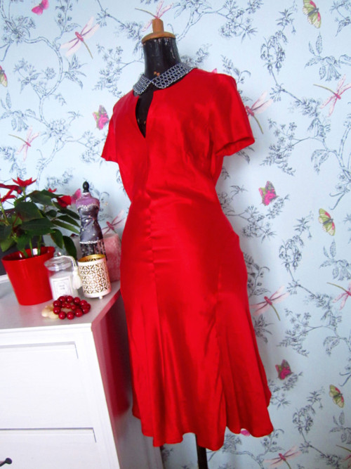 Šaty fatal red, 100% hedvábí — foto 4